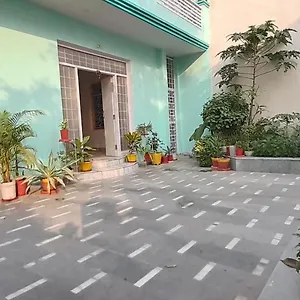 Kanak Varanasi